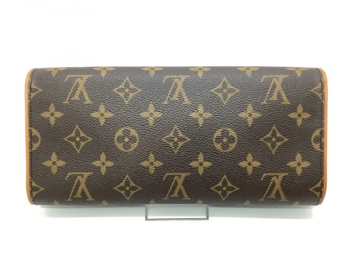 ポシェットのLOUIS VUITTON