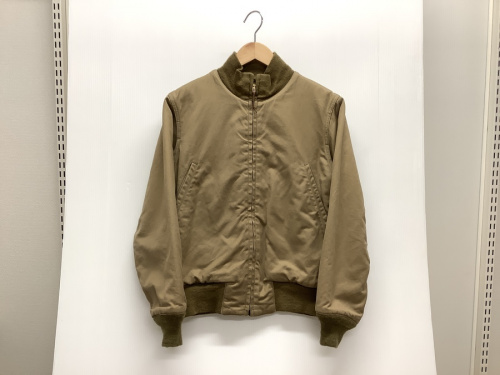 ジャケットのコンバットジャケット