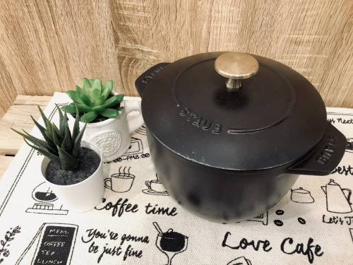 テーブルウェアの洋食器