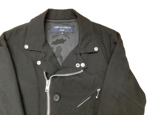 トップスのジャケット