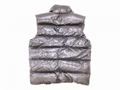 ダウンジャケットのMONCLER