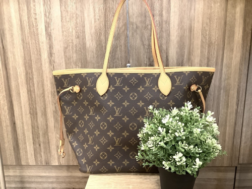 ブランド・ラグジュアリーのバッグ・財布