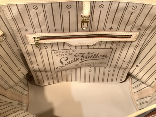 LOUIS VUITTONの二俣川