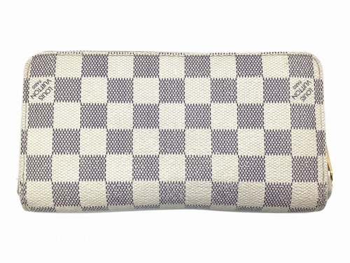 長財布のLOUIS VUITTON
