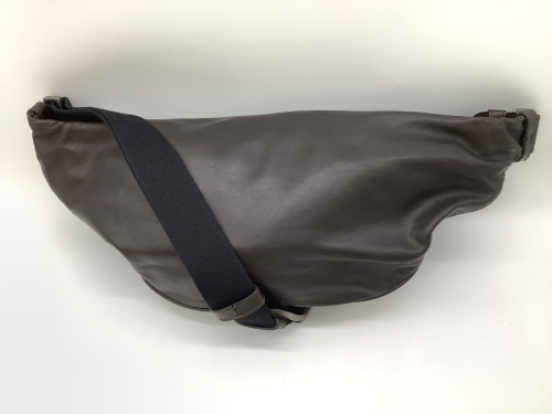 ボディーバッグのBOTTEGA VENETA