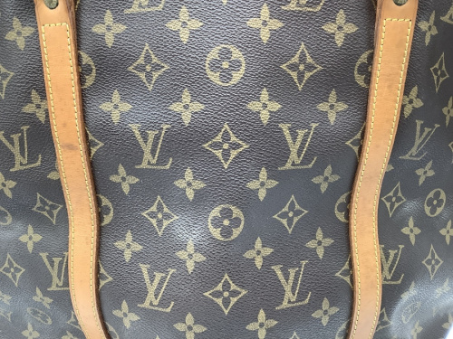 LOUIS VUITTONの二俣川