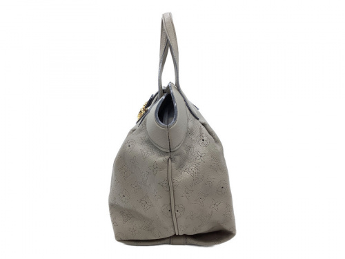 ショルダーバッグのLOUIS VUITTON