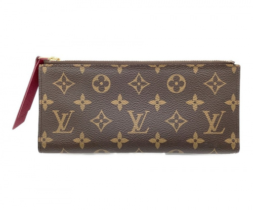長財布のLOUIS VUITTON