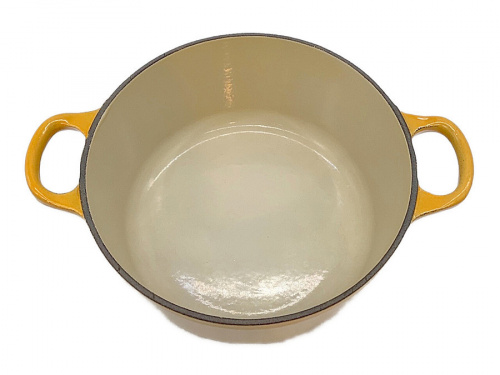 両手鍋のLE CREUSET