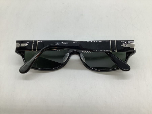 サングラスのPersol