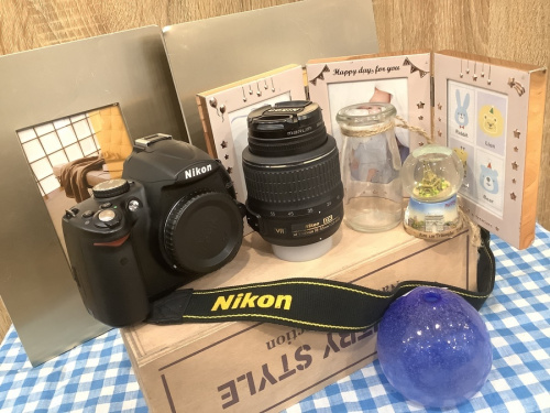 カメラのデジタルカメラ