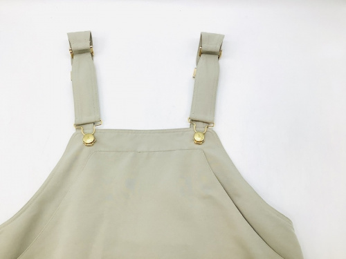 ボトムスのスカート