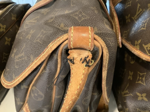 コスメポーチのLOUIS VUITTON
