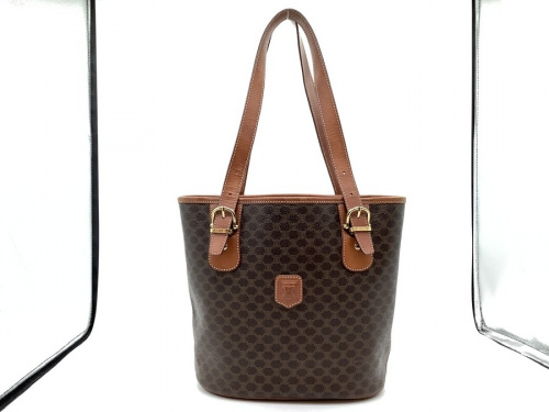 バッグのトートバッグ