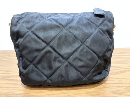 PRADAの二俣川 ブランド