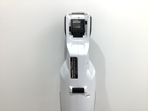 充電式クリーナーのMAKITA