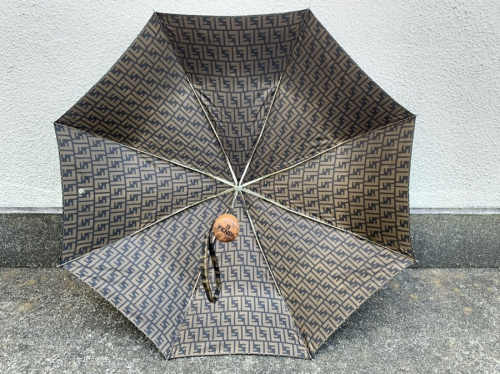 折り畳み傘のFENDI