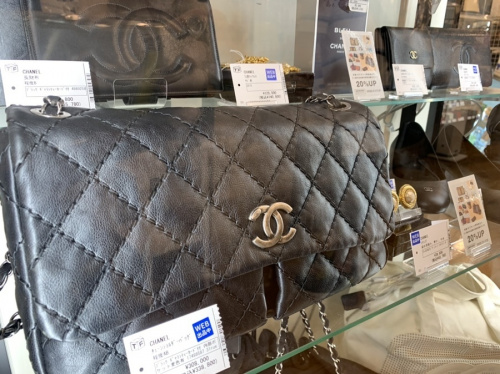 LOUIS VUITTONのCHANEL