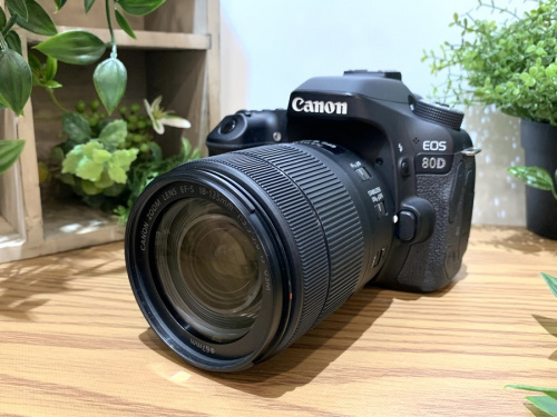 カメラのデジタルカメラ