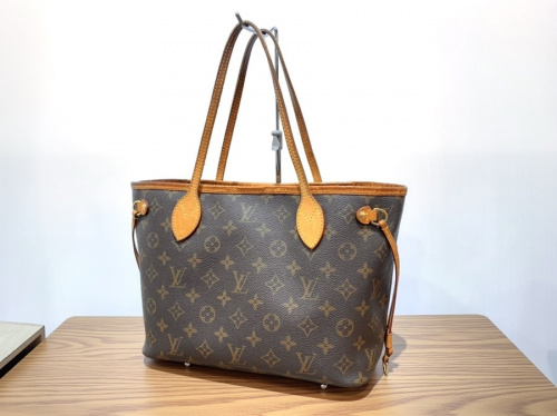 バッグのトートバッグ