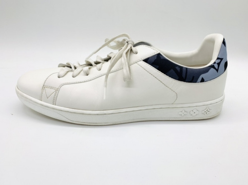 レザースニーカーのLOUIS VUITTON