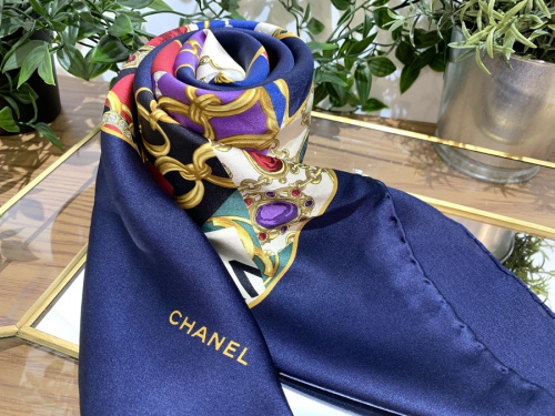 服飾小物のスカーフ