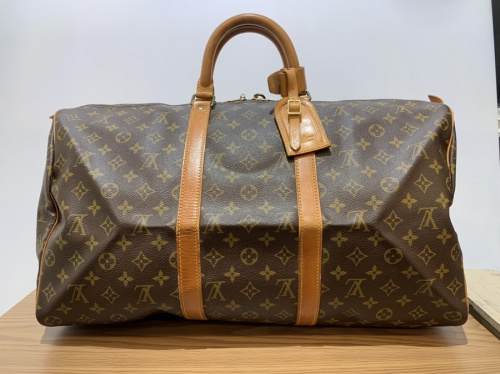 ボストンバッグのLOUIS VUITTON