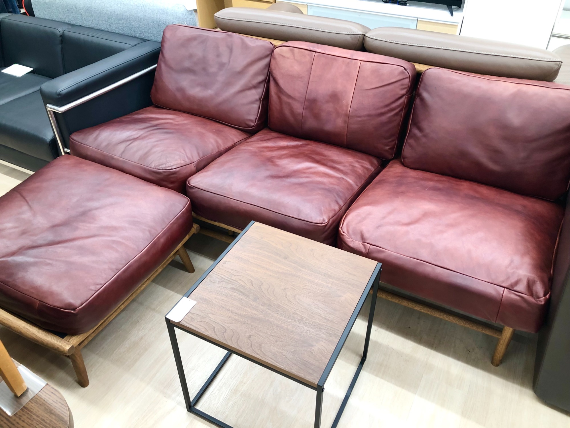 中古家具多数展開中】当店オススメのMOMO natural CLOUD のカウチ