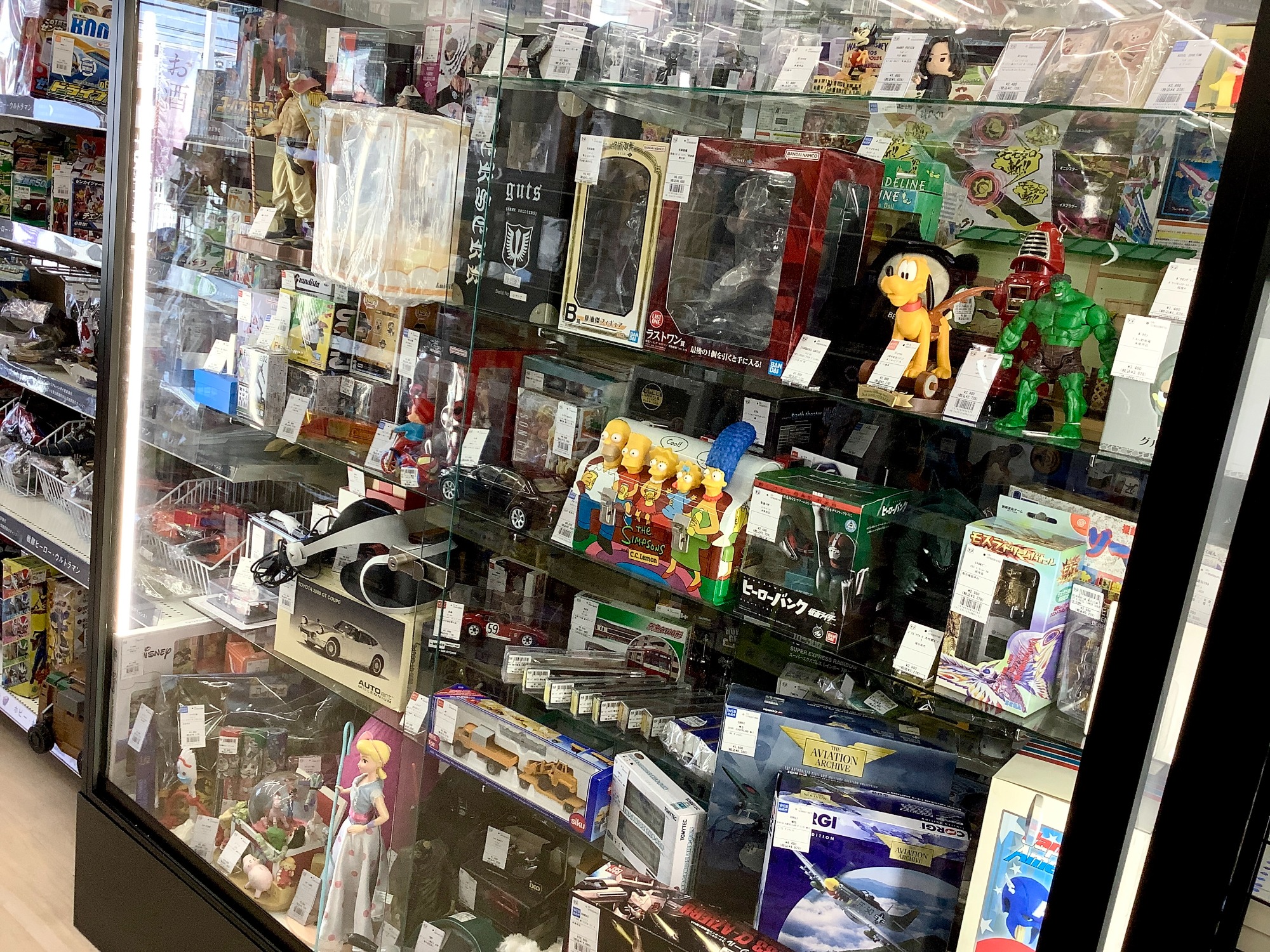 キャラクターグッズ買取強化中！】本日はThe Simpsonsのランチボックス