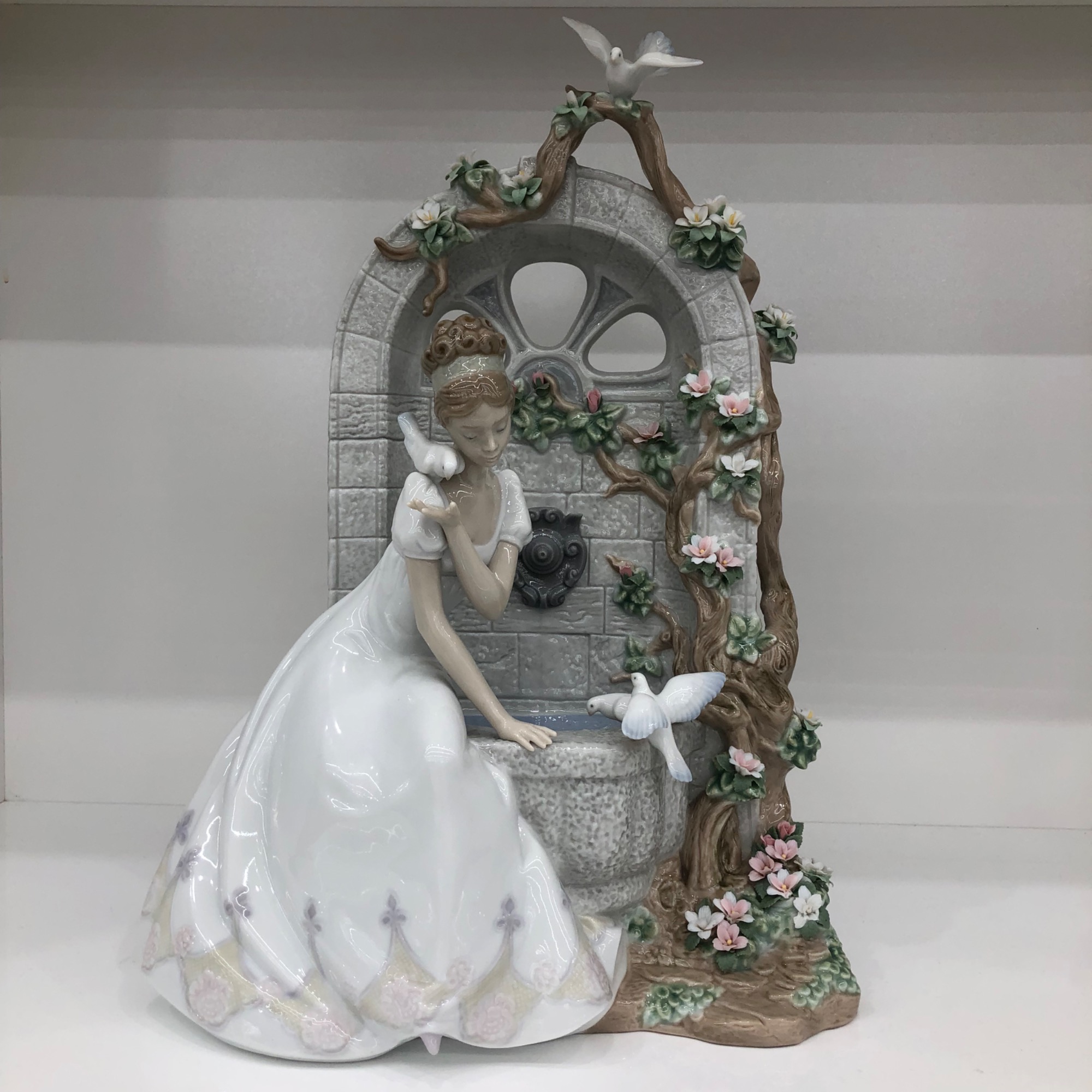 インテリア雑貨の買取ならトレファクへ♬】本日はLLADRO(リヤドロ)の