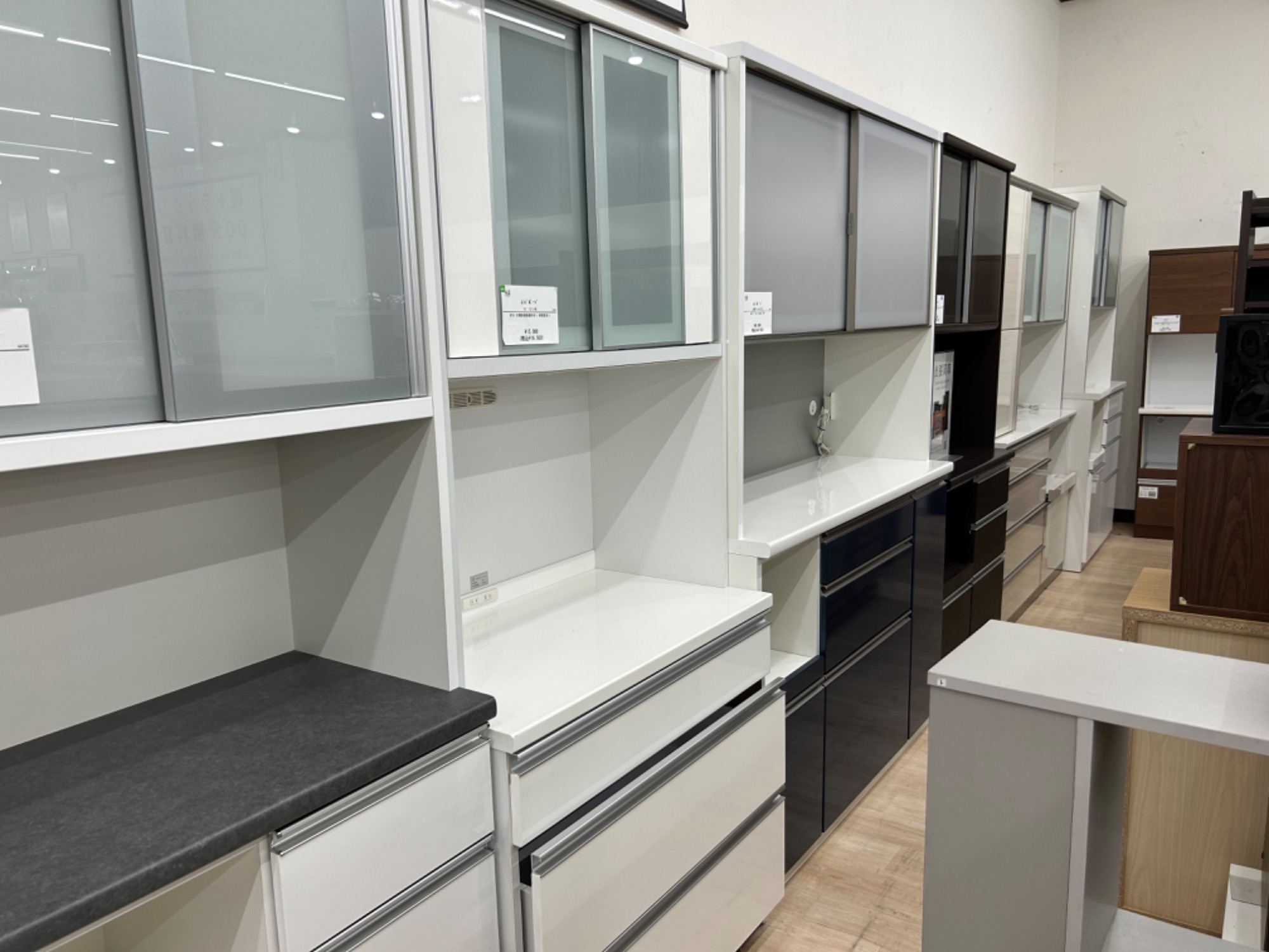 中古家具多数売場展開中】本日はダイニング3点セットをご紹介いたし