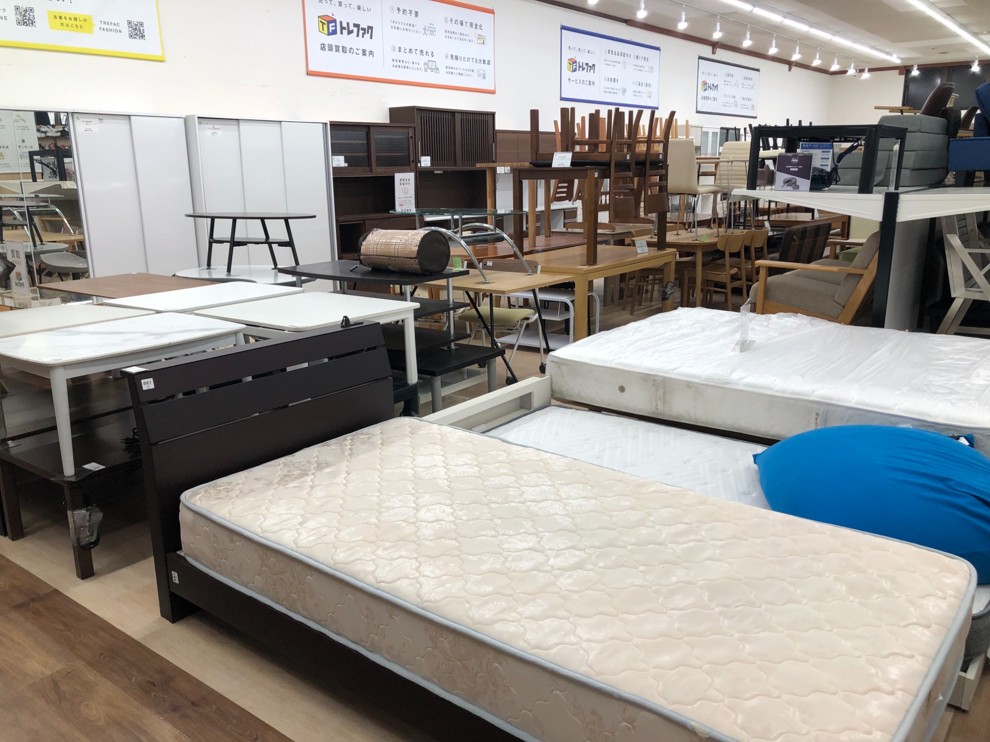 中古家具多数売場展開中！】新入荷ダークブラウンのシングルベッドご 