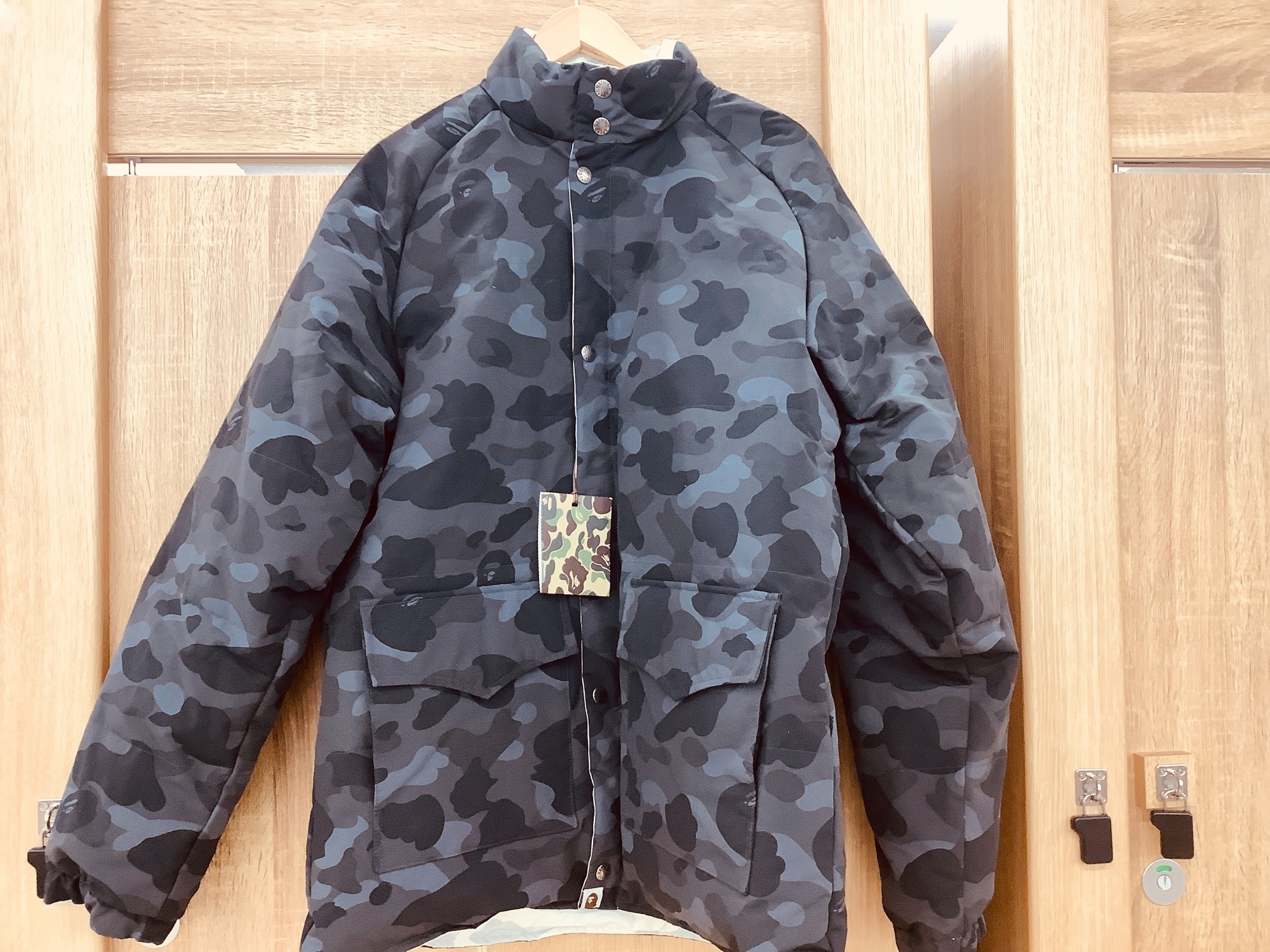 A・BATHING APEリバーシブルダウン A BATHING APE(アベイシングエイプ) / リバーシブルダウン