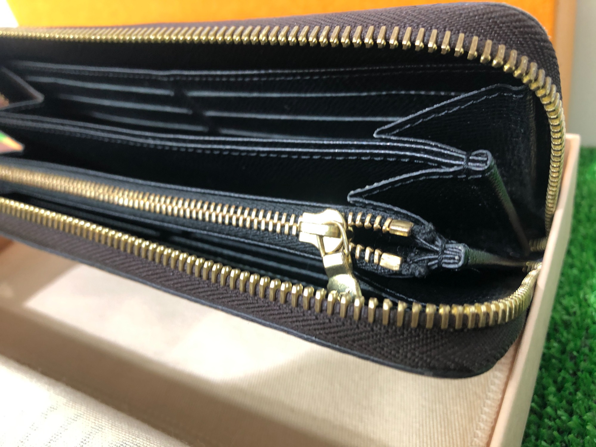 LOUIS VUITTON (ルイ ヴィトン) モノグラム・ジャイアント