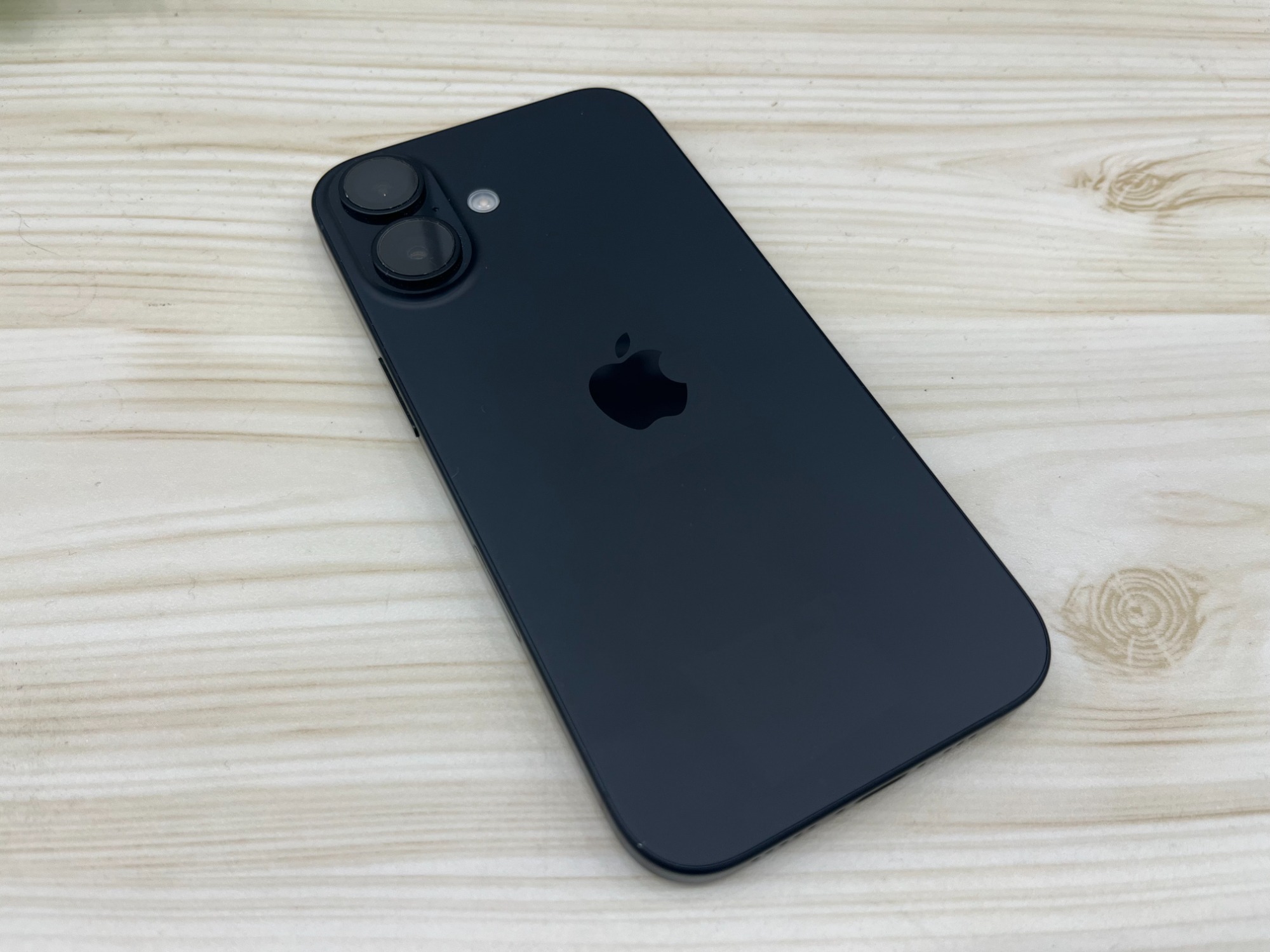 iPhone最新機種のお持ち込み大歓迎♪】本日は新入荷商品iPhone16をご