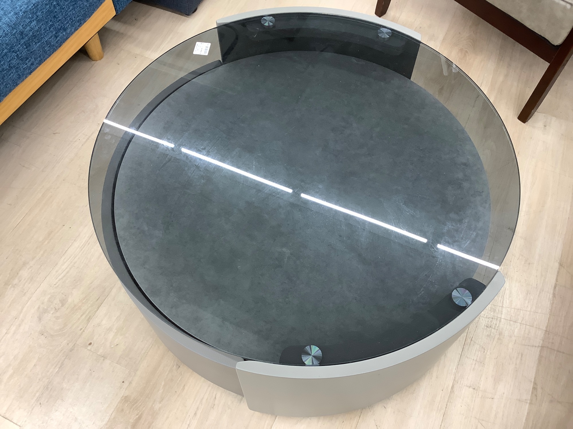 家具多数展開中！！】本日はニトリのラウンドローテーブルのご紹介です 