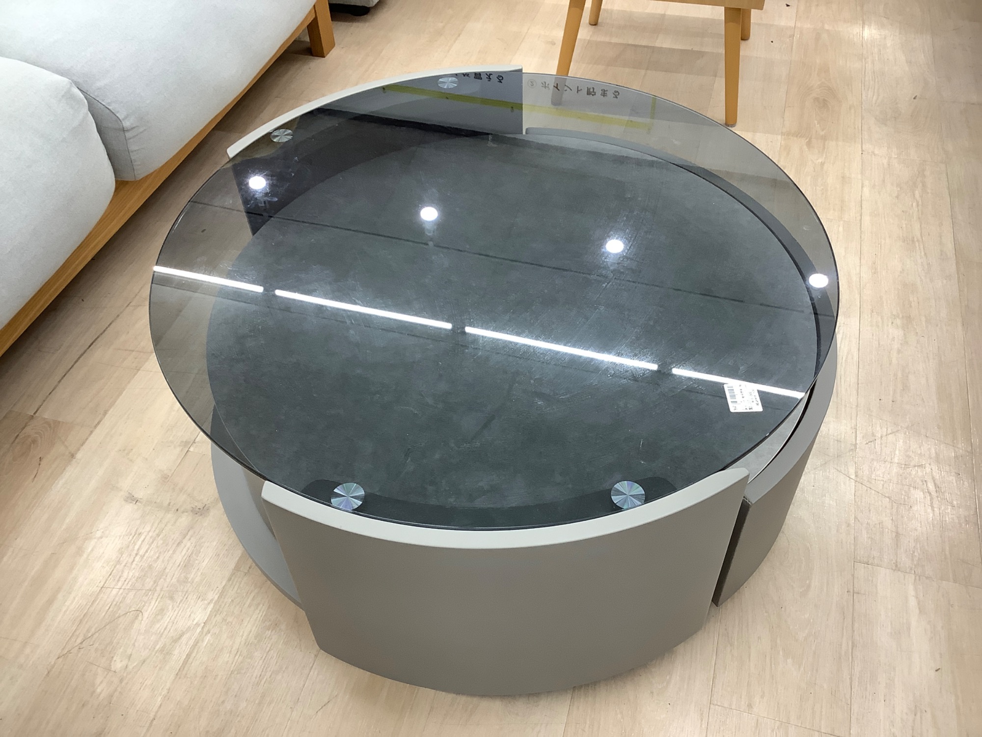 家具多数展開中！！】本日はニトリのラウンドローテーブルのご紹介です 
