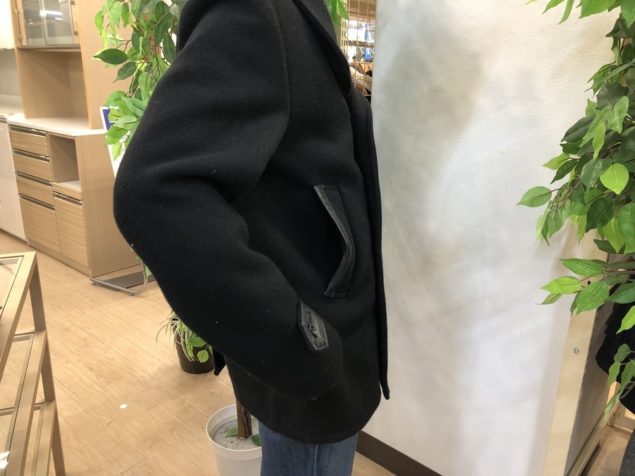 GANGSTERVILLE (ギャングスタービル)の Pコートを入荷しました