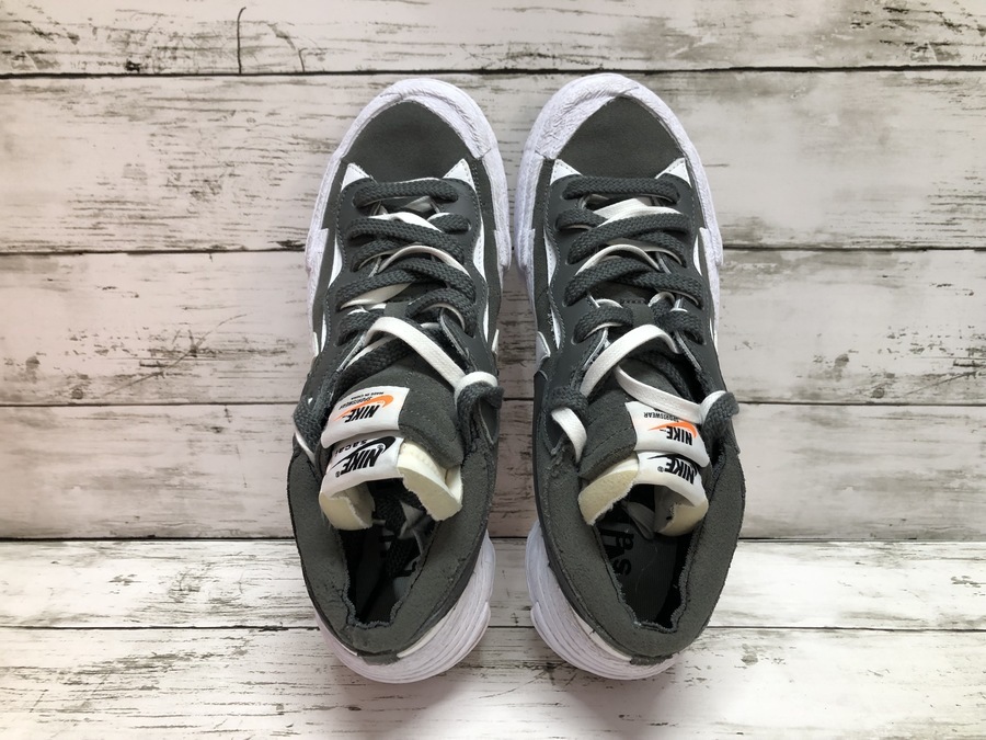 NIKE(ナイキ)×sacai(サカイ)コラボスニーカー ブレーザー LOWを