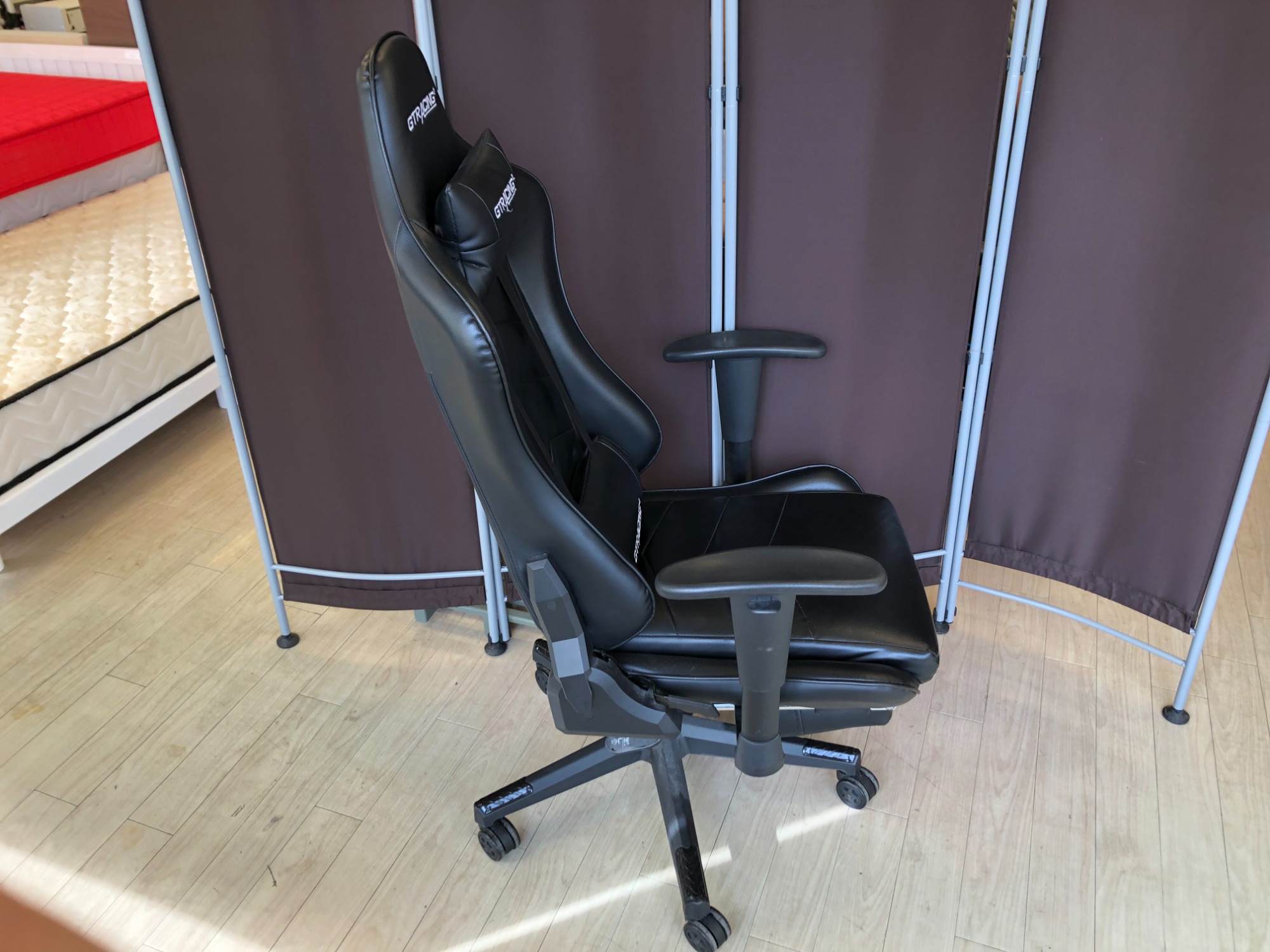 お買い得！】本日、買取した2点のゲーミングチェアをご紹介いたします 