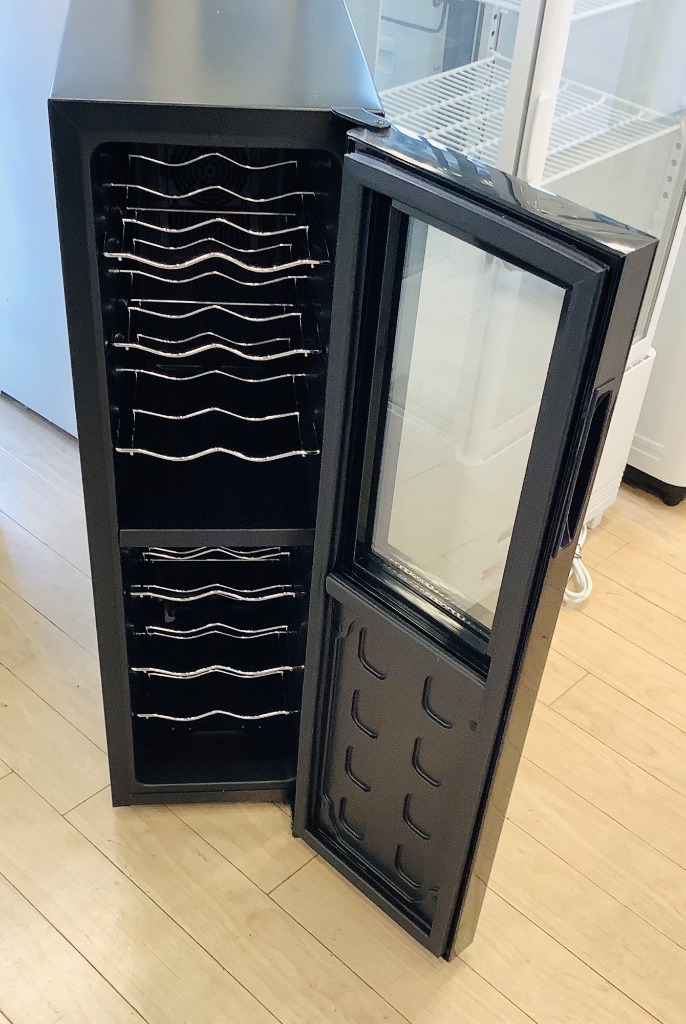 コンポジットのワインセラー入荷いたしました！！｜2025年10月20