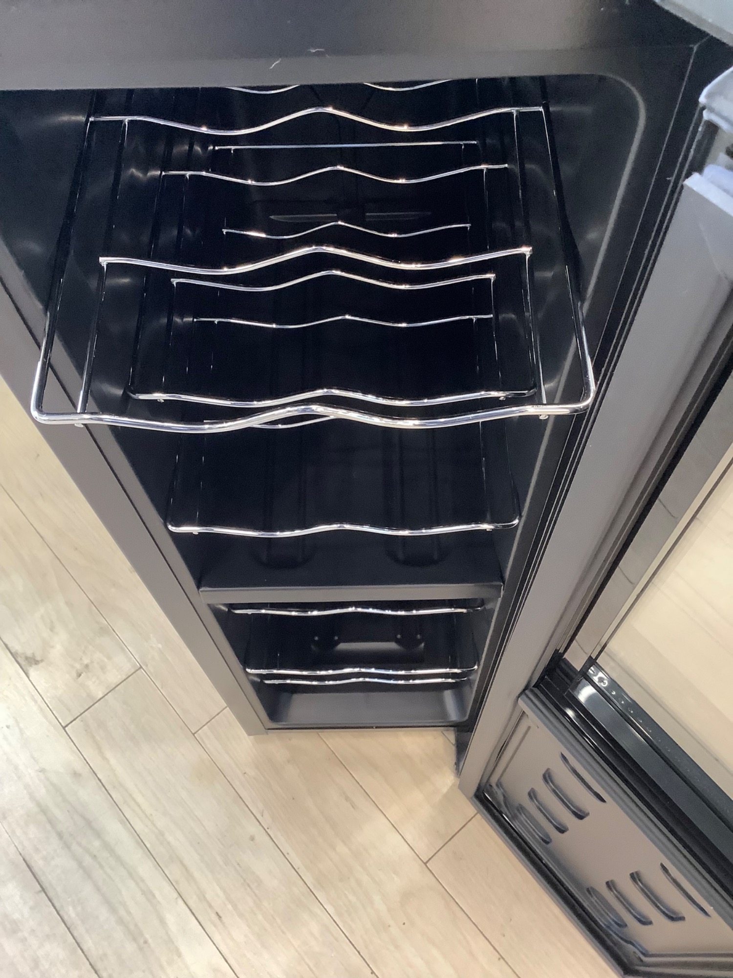 コンポジットのワインセラー入荷いたしました！！｜2025年10月20