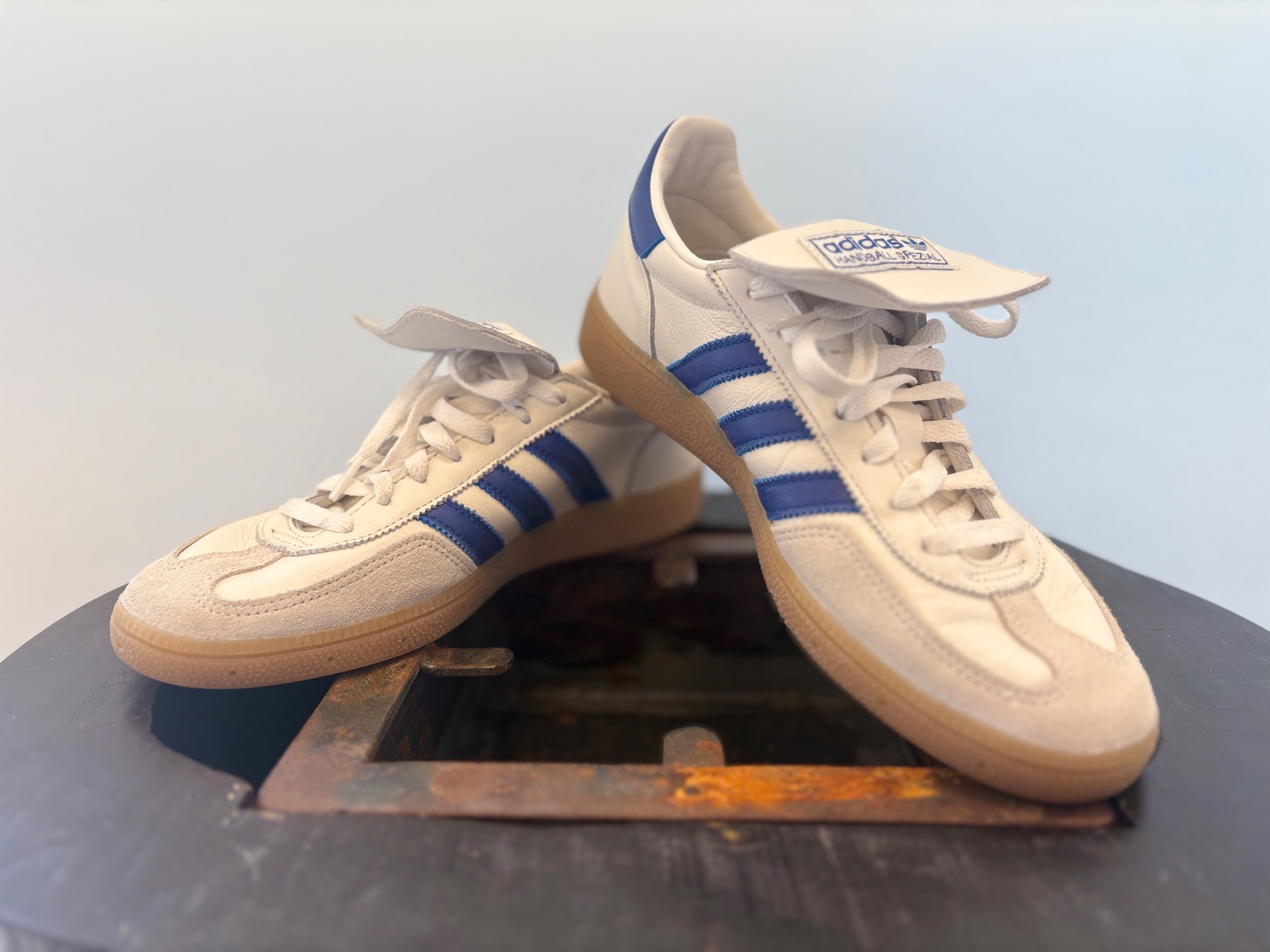 コートを飛び出し街中へ・・・adidas Handball Spaziel Shoes｜2026年