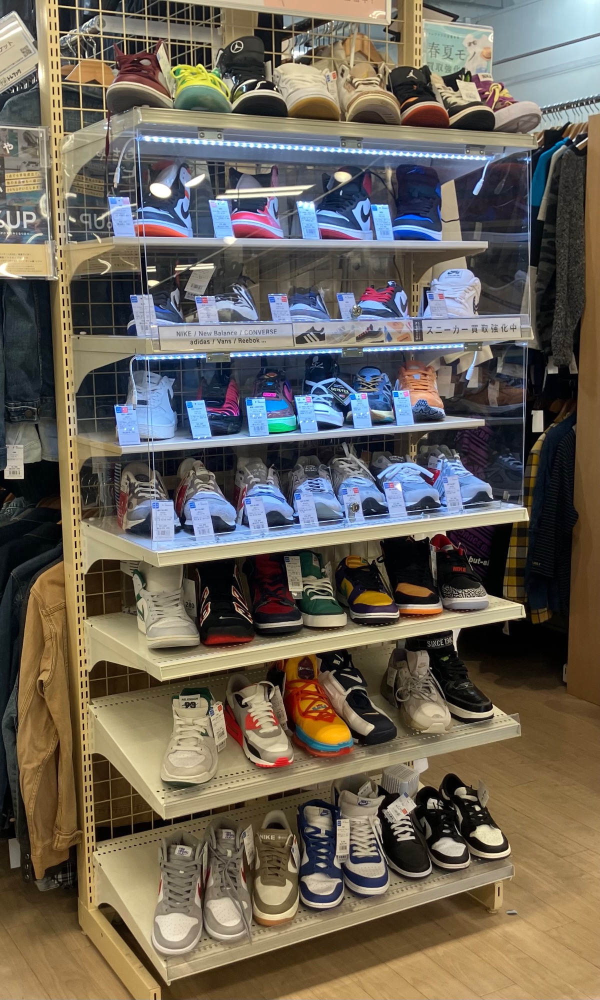 コートを飛び出し街中へ・・・adidas Handball Spaziel Shoes｜2026年