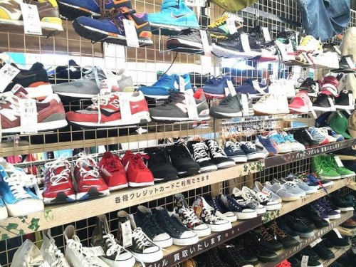 Ａｄｉｄａｓ　アディダスのスニーカー　買取　福岡