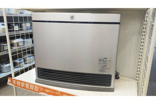 季節家電の暖房器具　石油ヒーター