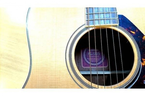 ギターのＹＡＭＡＨＡ　ヤマハ