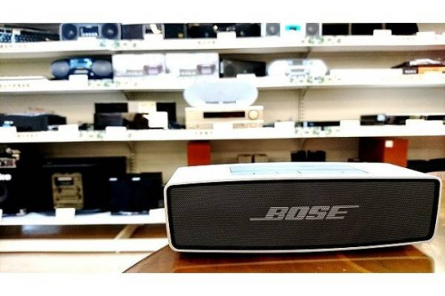 デジタル家電のスピーカー