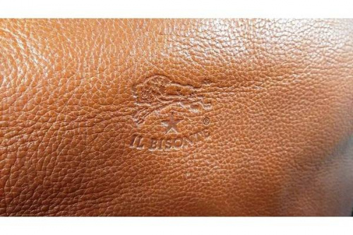 バッグのIL BISONTE イルビゾンテ