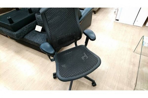 特選家具のオフィスチェア